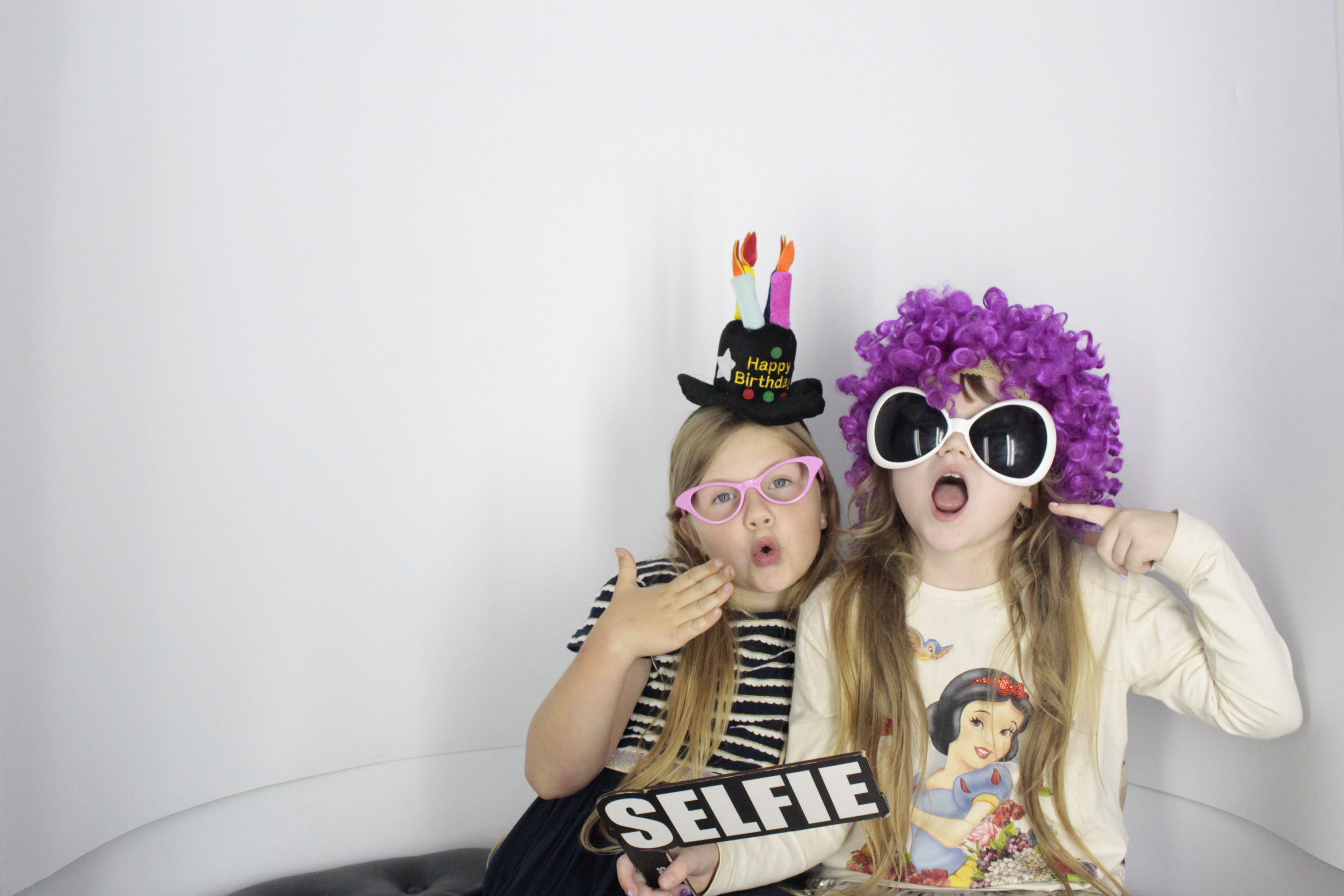 Nadine 40th Birthday  | View more photos from the event at gallery.myphotoboothexperience.co.uk/u/MyPhotoBoothExperienceLtd/Nadine-40th-Birthday